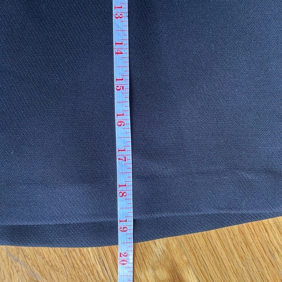 NWT Loft Black Knee Length Skirt With Belt & Pockets Size 4 Work Business - Picture 8 of 8